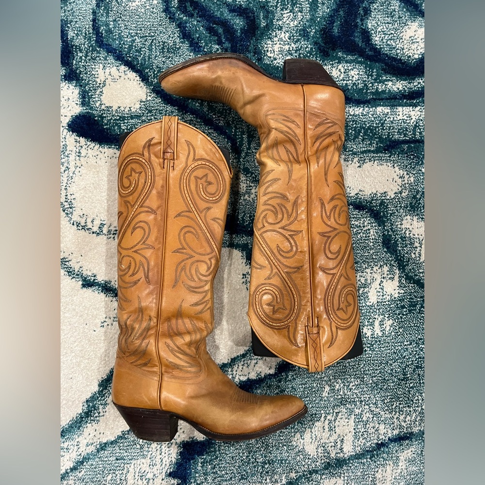 Dan Post Brown Western Heeled Boots Vintage Design